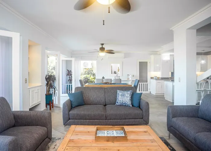 Cielo - Oceanview 3br